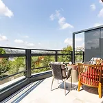 Szálloda Stayso The House 4*
