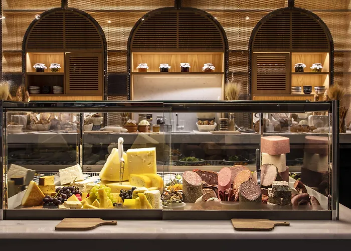 Отель Stayso The House 5*